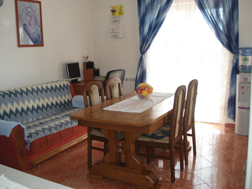 Apartment Blaza Zengg Szoba fotó